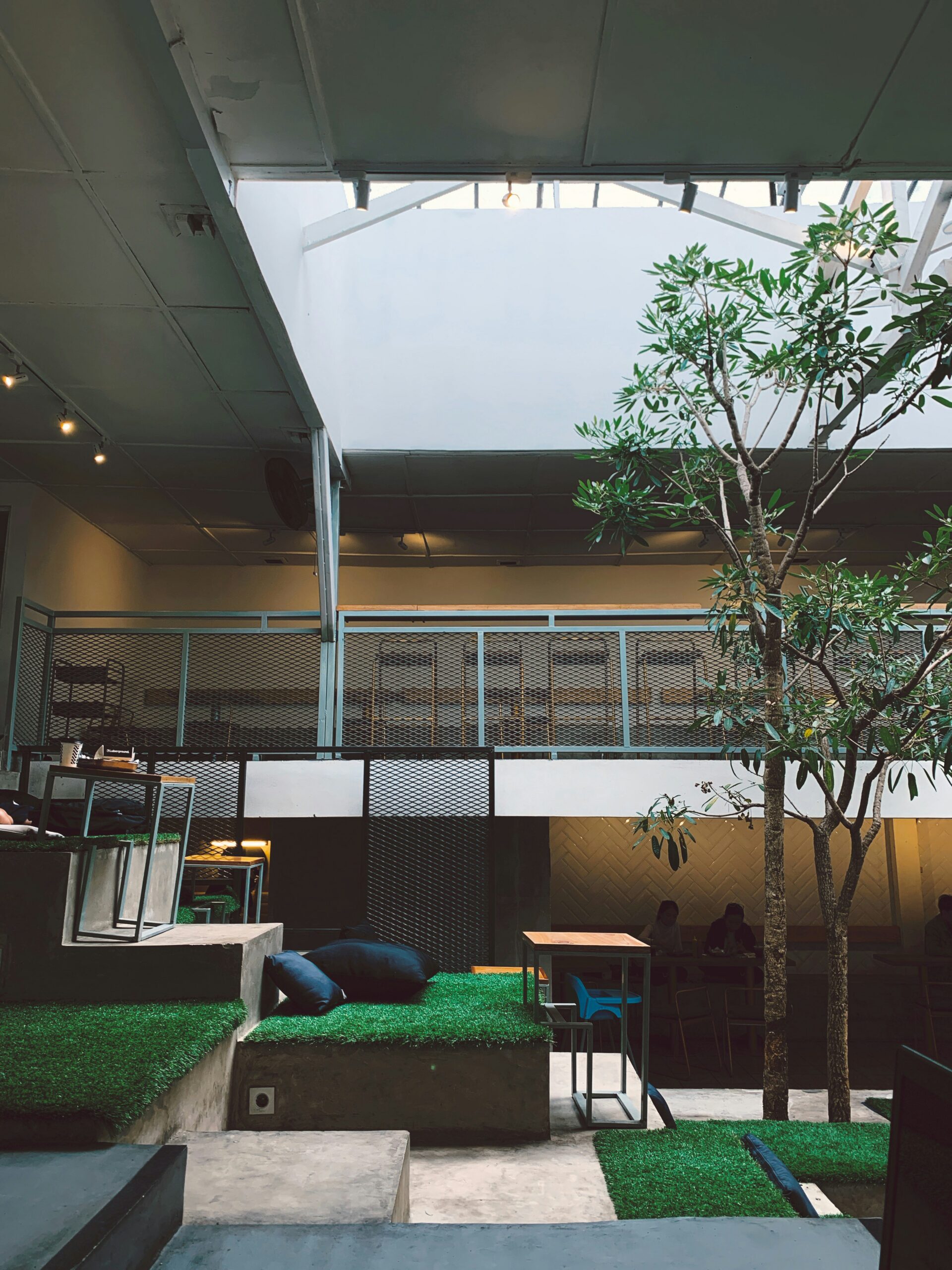 szasa amanda esqgnftoyw8 unsplash